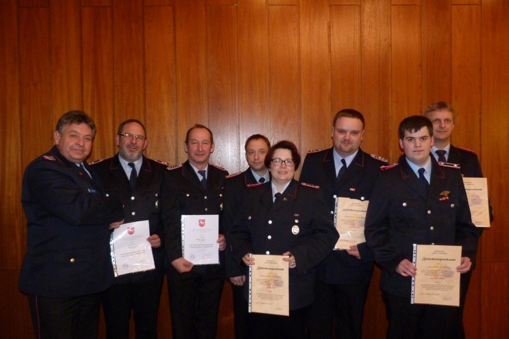 Claus Bauck (Kreisbrandmeister), Torsten Rotte (25 jährige aktive Mitgliedschaft), Hubert Pagel (40 jährige aktive Mitgliedschaft), Michael Schalon (Ortsbrandmeister), Tanja Schlegel (Löschmeisterin und 25 jährige aktive Mitgliedschaft), Florian Kreysel (Hauptlöschmeister), Jörg Stüder (Löschmeister)